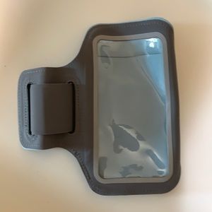 NWOT Athletic phone holder armband